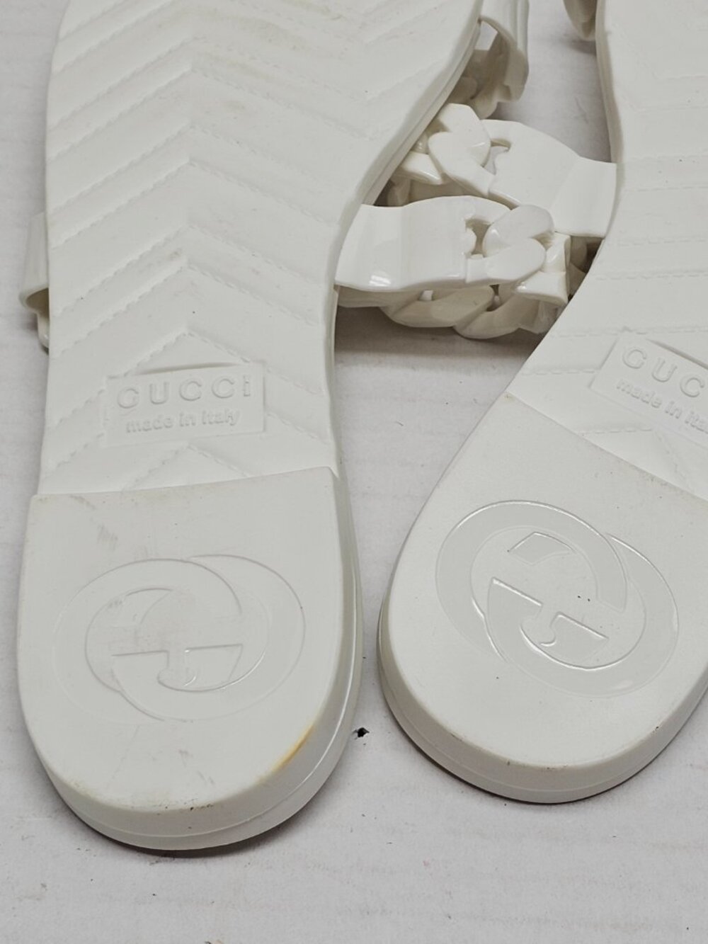 Gucci Slide Slip On White Sandals Buckle Chain Link design Made in Italy 39 - Picture 9 of 16
